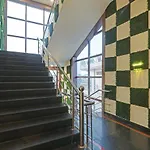 Townhouse Oak Paras Inn