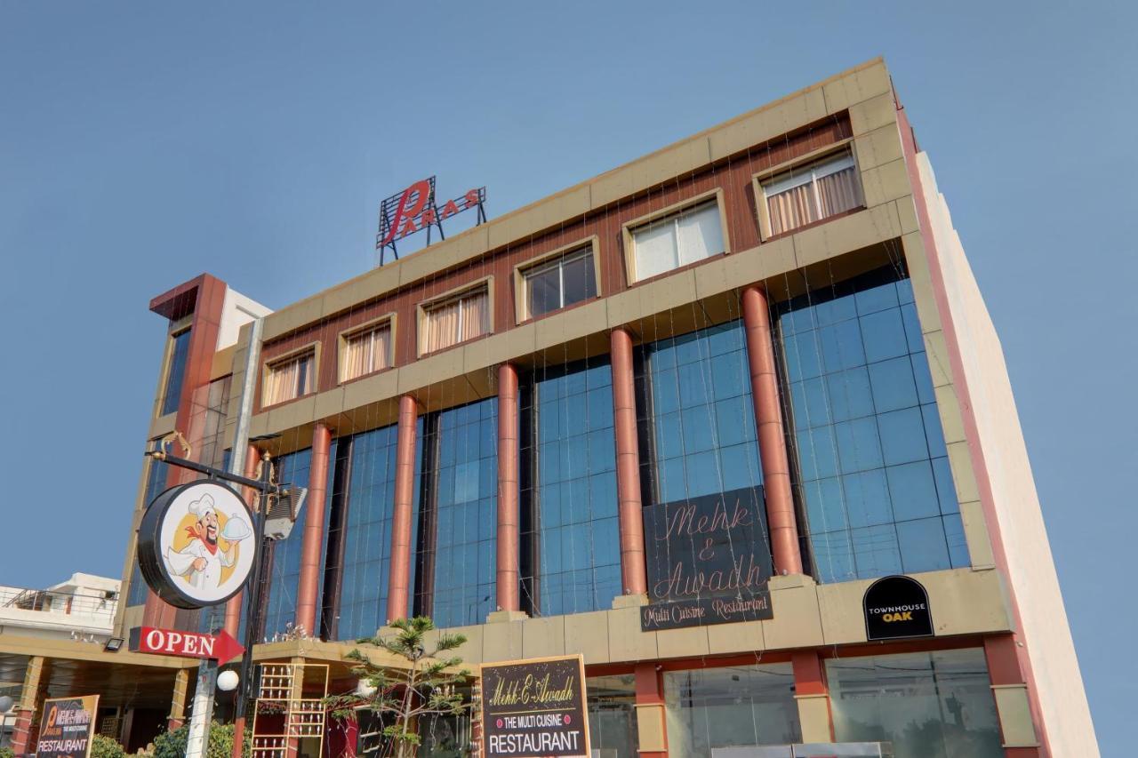 Hotel Townhouse Oak Paras Inn 4*