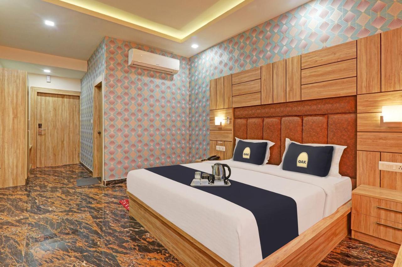 Townhouse Oak Paras Inn 4* Lucknow