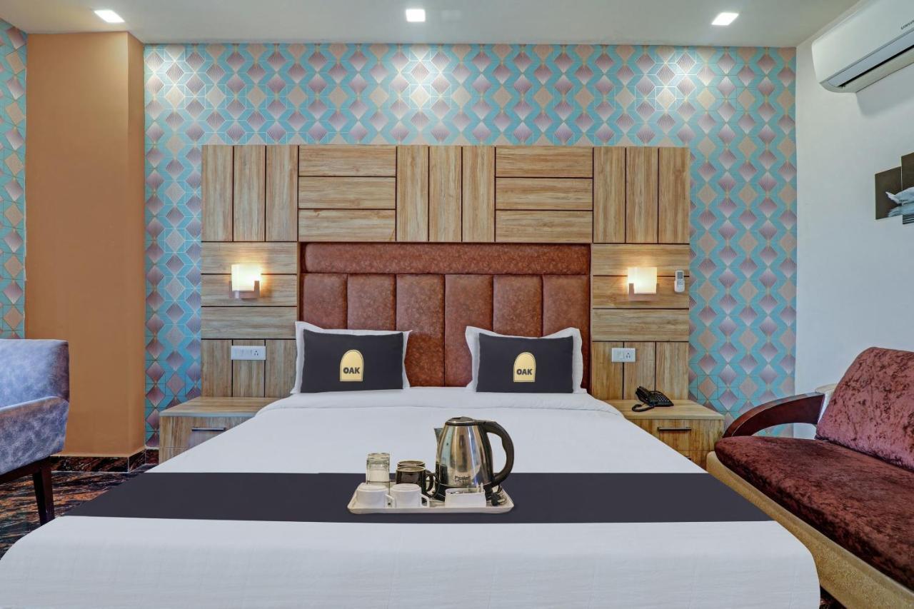 Hotel Townhouse Oak Paras Inn 4*