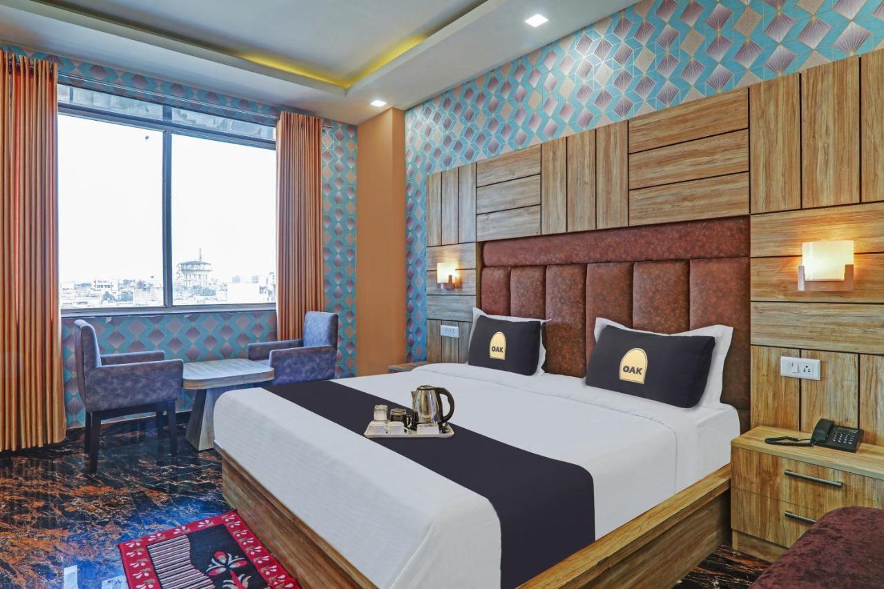 Townhouse Oak Paras Inn