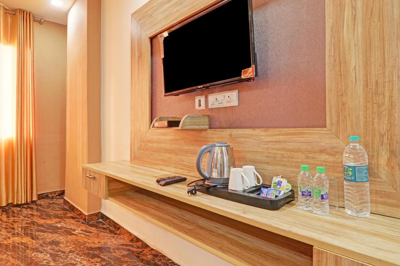 Townhouse Oak Paras Inn Hotel