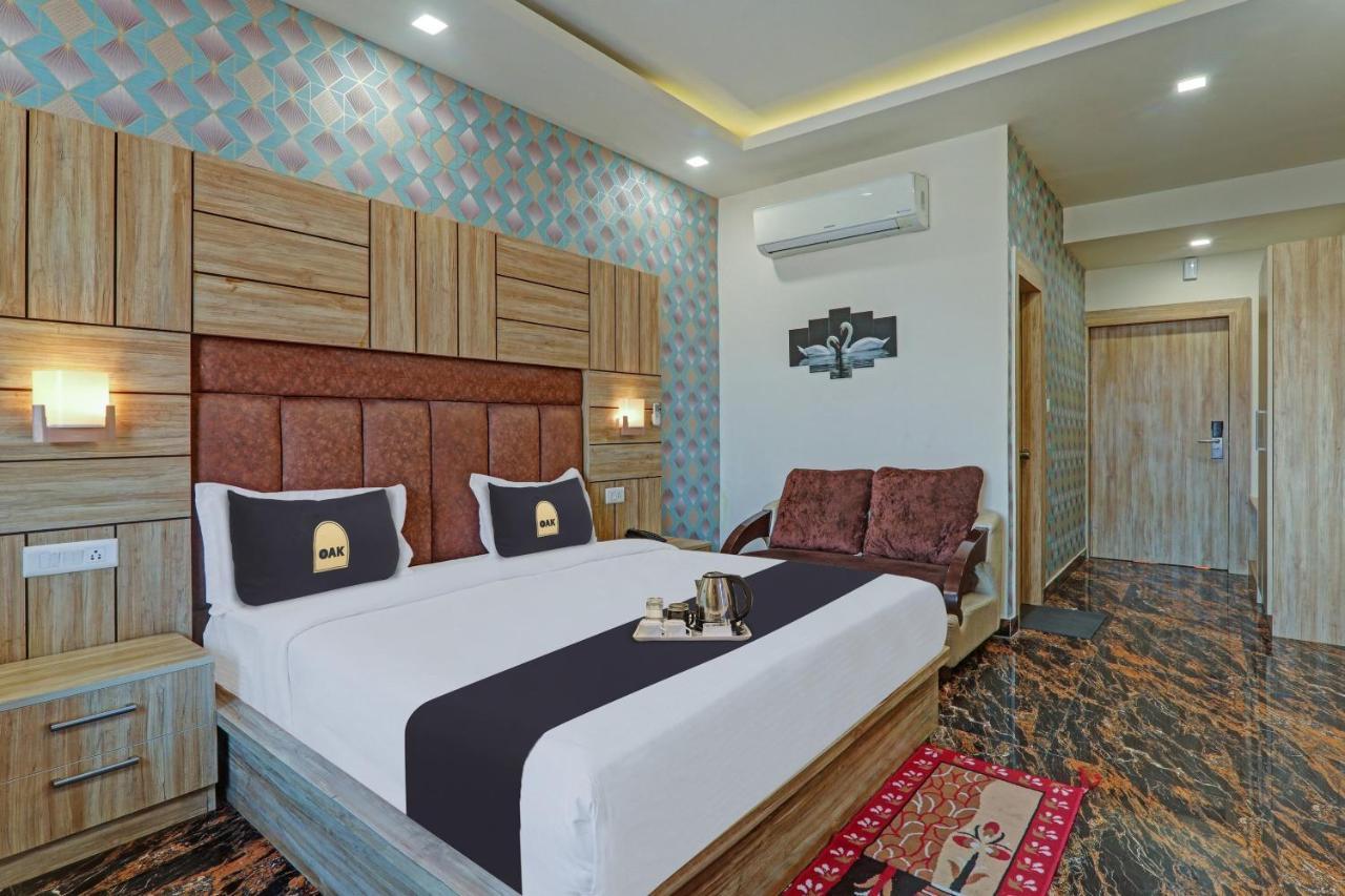 Townhouse Oak Paras Inn Lucknow