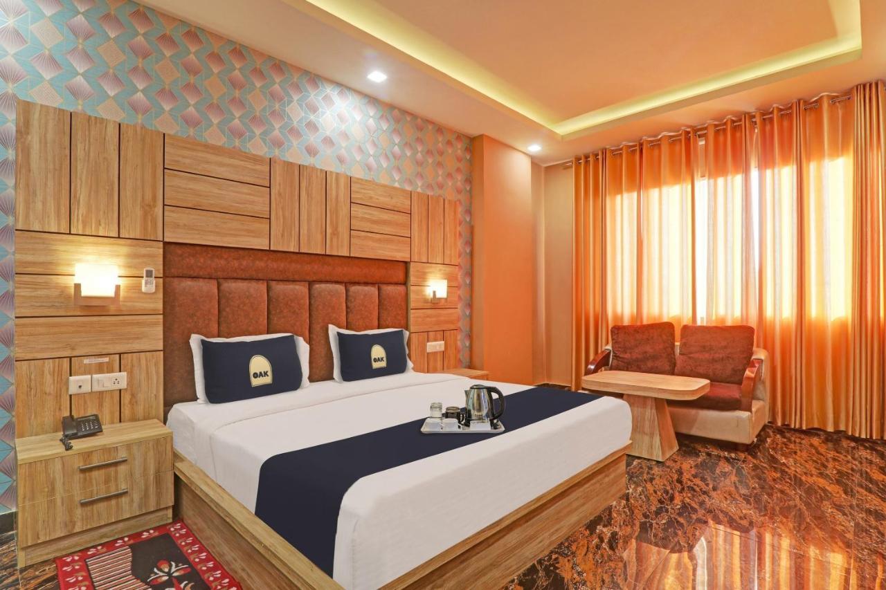 Townhouse Oak Paras Inn 4* Lucknow