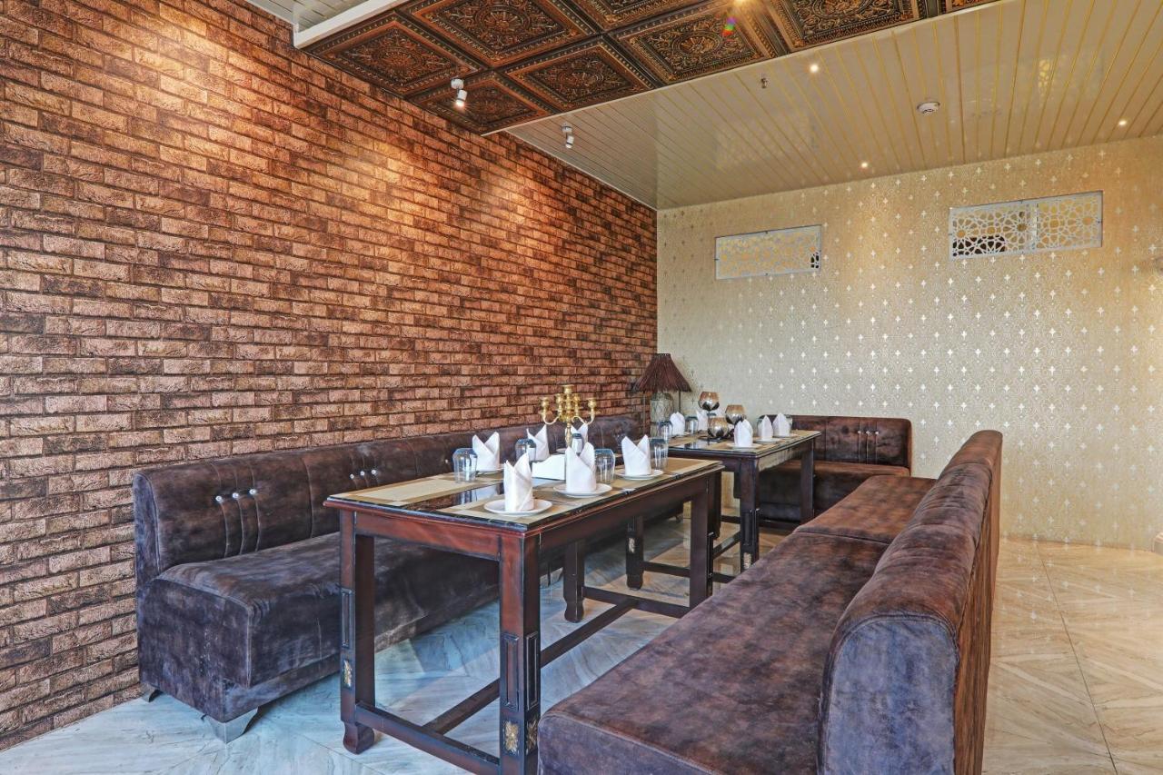 Hotel Townhouse Oak Paras Inn