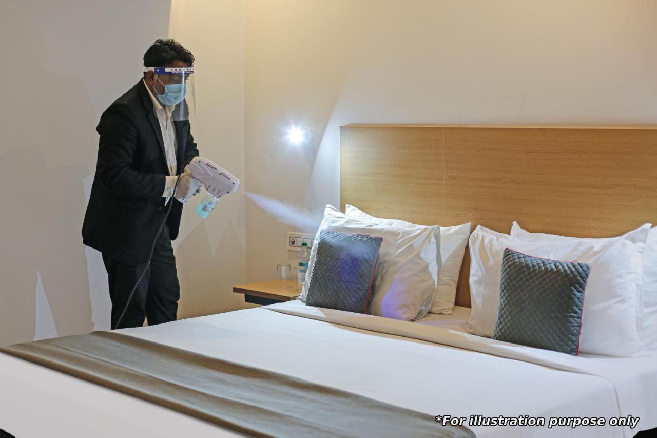 Townhouse Oak Paras Inn Hotel